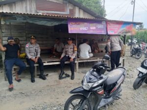 Ngopi Bareng Warga, Kapolsek Babussalam Serap Aspirasi dan Dengarkan Keluhan Masyarakat Desa Kutarih