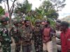 “Duka Satu Orang, Jadi Duka Torang Semua” Satgas Yonif 645/GTY Pos Kurima Melayat ke Warga Kampung Hoguma Distrik Kurima